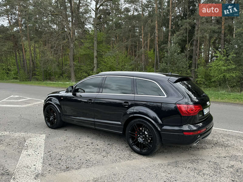 Внедорожник / Кроссовер Audi Q7 2010 в Луцке