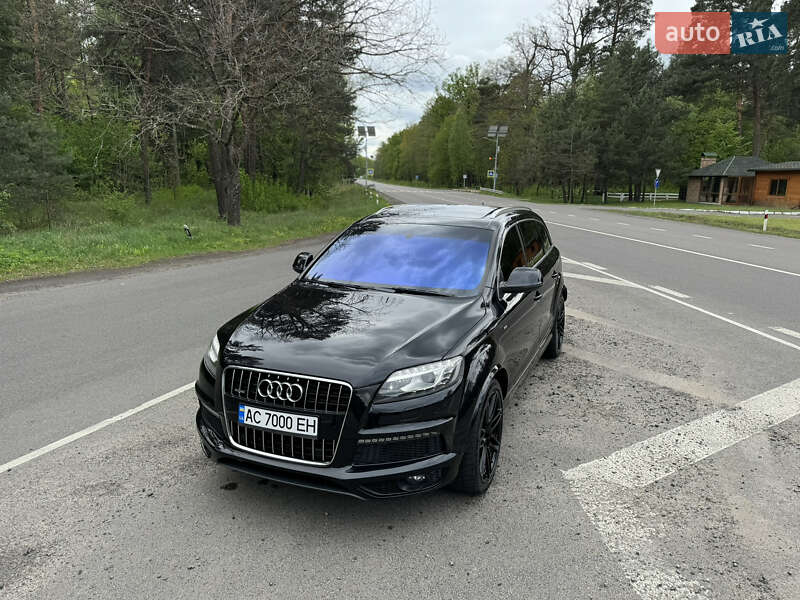 Внедорожник / Кроссовер Audi Q7 2010 в Луцке