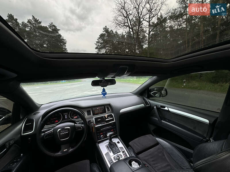 Внедорожник / Кроссовер Audi Q7 2010 в Луцке