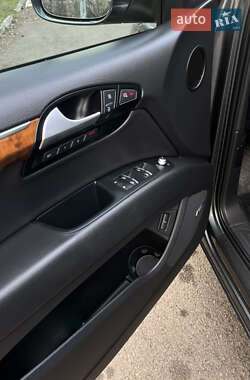 Внедорожник / Кроссовер Audi Q7 2014 в 