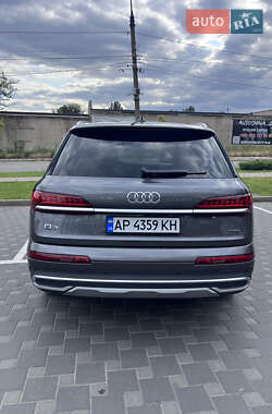 Внедорожник / Кроссовер Audi Q7 2023 в 