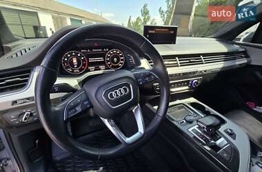 Внедорожник / Кроссовер Audi Q7 2018 в 