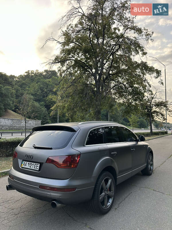 Внедорожник / Кроссовер Audi Q7 2006 в Киеве