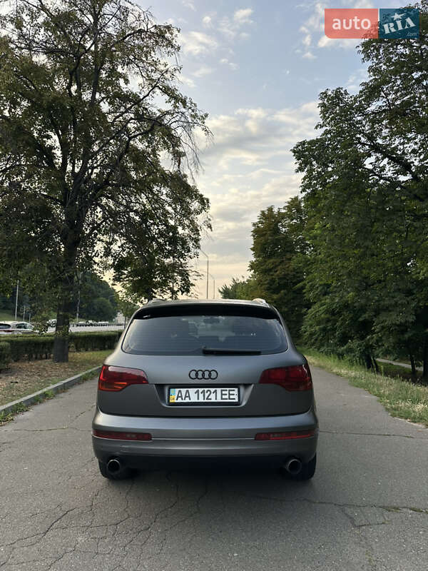 Внедорожник / Кроссовер Audi Q7 2006 в Киеве
