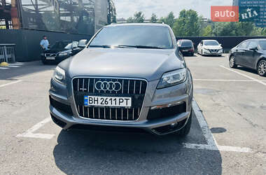 Внедорожник / Кроссовер Audi Q7 2010 в 