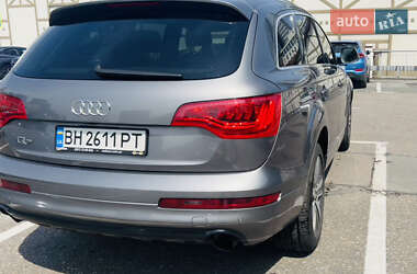 Внедорожник / Кроссовер Audi Q7 2010 в 