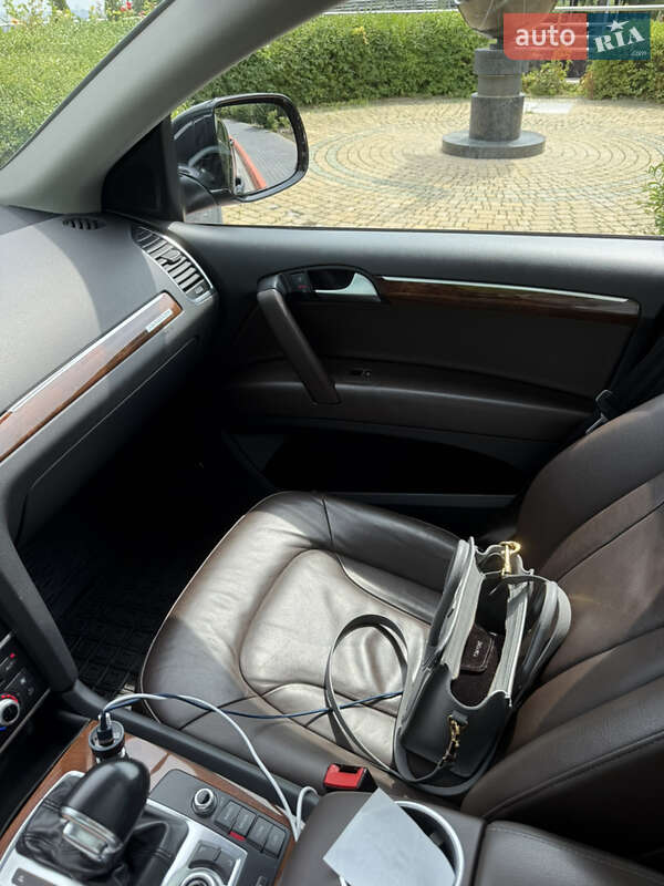 Позашляховик / Кросовер Audi Q7 2015 в Києві фото 10 Позашляховик / Кросовер Audi Q7 2015 в Києві