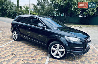 Позашляховик / Кросовер Audi Q7 2011 в 
