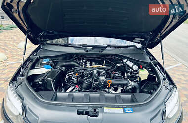 Позашляховик / Кросовер Audi Q7 2011 в 