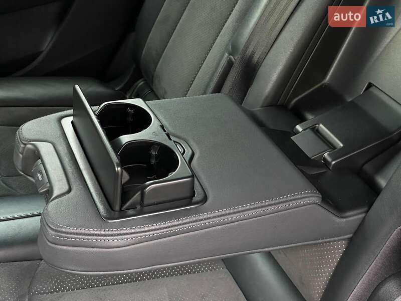Позашляховик / Кросовер Audi Q7 2017 в Києві