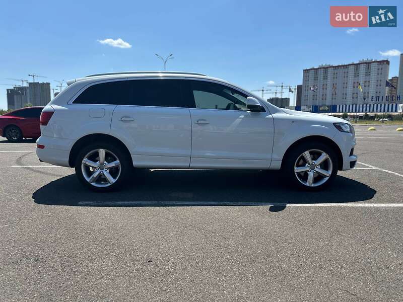 Внедорожник / Кроссовер Audi Q7 2013 в Киеве