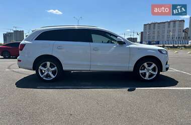 Внедорожник / Кроссовер Audi Q7 2013 в 
