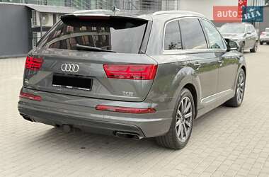 Внедорожник / Кроссовер Audi Q7 2016 в 