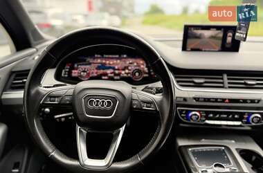 Внедорожник / Кроссовер Audi Q7 2016 в 
