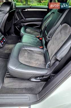 Внедорожник / Кроссовер Audi Q7 2010 в 