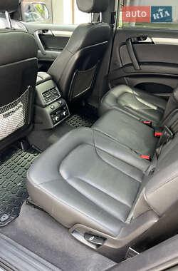 Внедорожник / Кроссовер Audi Q7 2014 в 