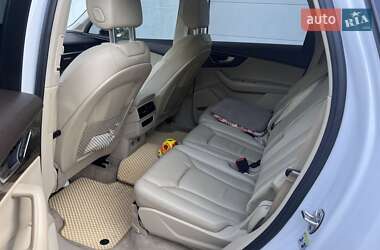 Внедорожник / Кроссовер Audi Q7 2018 в 