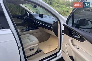 Внедорожник / Кроссовер Audi Q7 2018 в 
