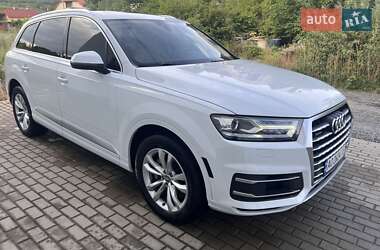Внедорожник / Кроссовер Audi Q7 2018 в 