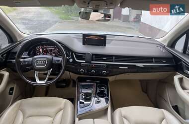 Внедорожник / Кроссовер Audi Q7 2018 в 