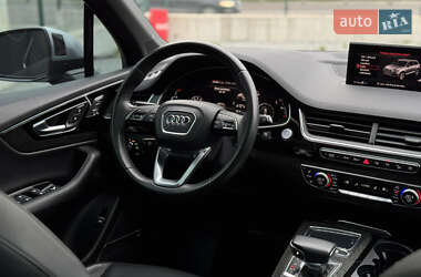 Внедорожник / Кроссовер Audi Q7 2019 в 