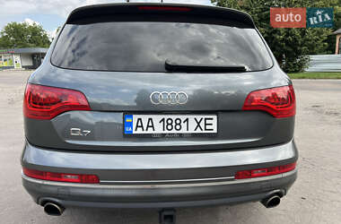 Внедорожник / Кроссовер Audi Q7 2012 в 