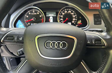 Внедорожник / Кроссовер Audi Q7 2012 в 