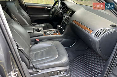 Внедорожник / Кроссовер Audi Q7 2012 в 