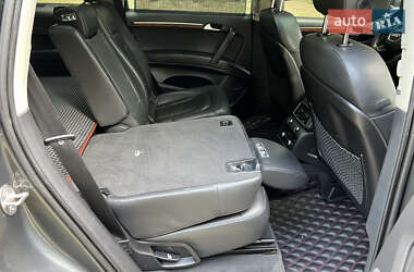 Внедорожник / Кроссовер Audi Q7 2012 в 