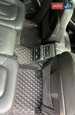 Внедорожник / Кроссовер Audi Q7 2012 в 
