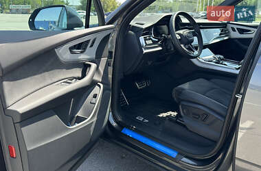 Внедорожник / Кроссовер Audi Q7 2022 в 