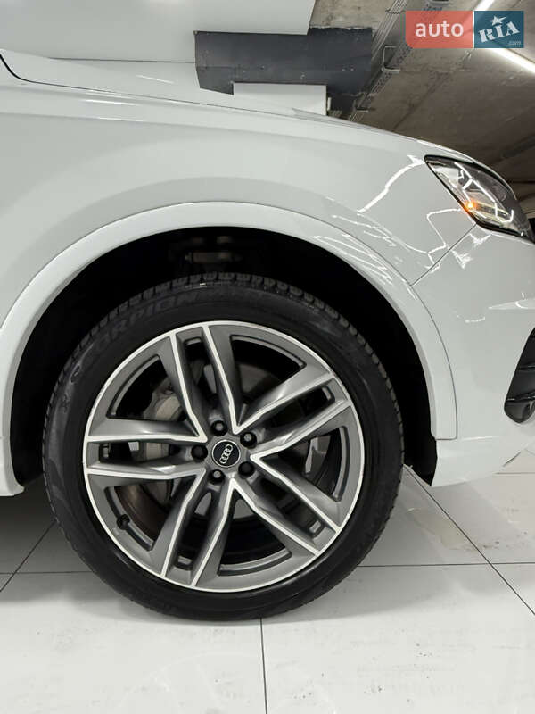 Внедорожник / Кроссовер Audi Q7 2017 в Одессе