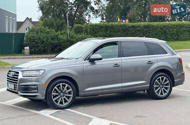 Внедорожник / Кроссовер Audi Q7 2016 в 
