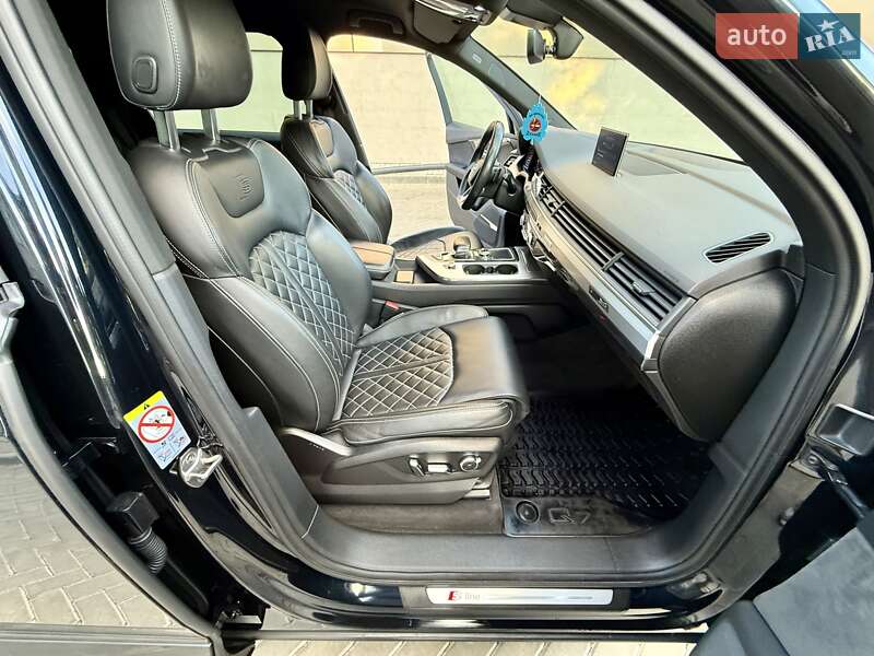 Позашляховик / Кросовер Audi Q7 2017 в Одесі