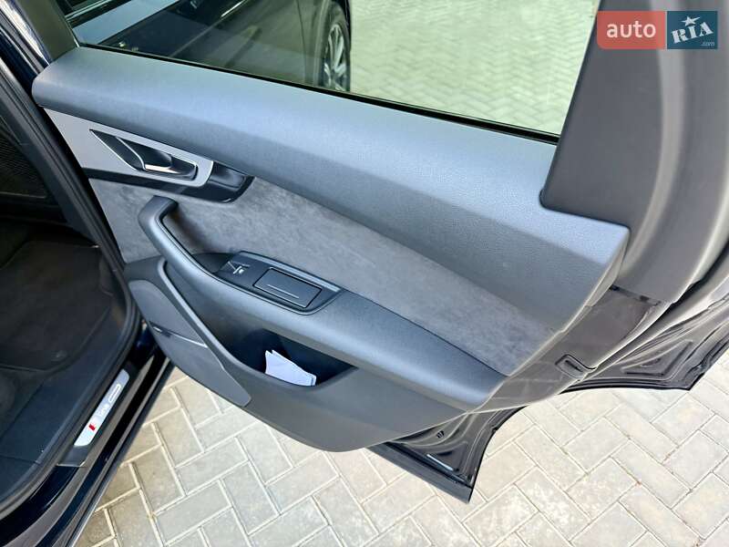 Позашляховик / Кросовер Audi Q7 2017 в Одесі
