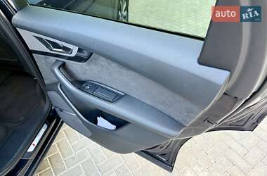 Внедорожник / Кроссовер Audi Q7 2017 в 