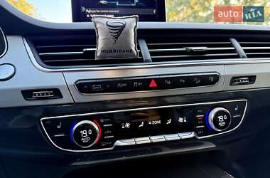 Внедорожник / Кроссовер Audi Q7 2017 в 