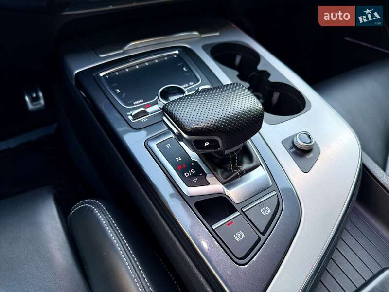 Позашляховик / Кросовер Audi Q7 2017 в Одесі