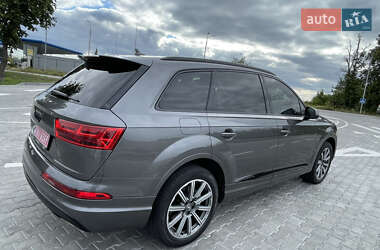 Внедорожник / Кроссовер Audi Q7 2018 в 