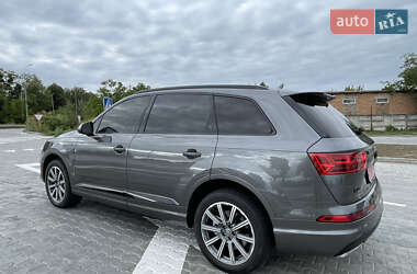 Внедорожник / Кроссовер Audi Q7 2018 в 