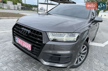 Внедорожник / Кроссовер Audi Q7 2018 в 