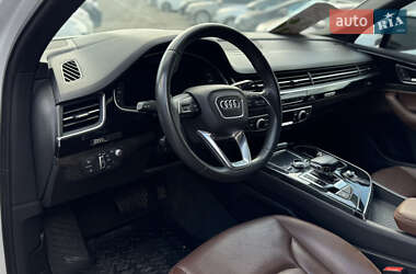 Внедорожник / Кроссовер Audi Q7 2018 в 