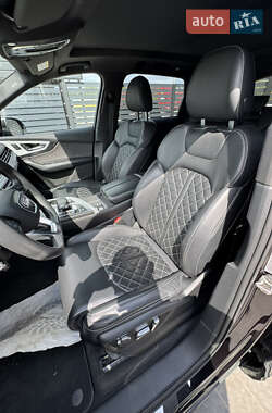 Внедорожник / Кроссовер Audi Q7 2018 в 