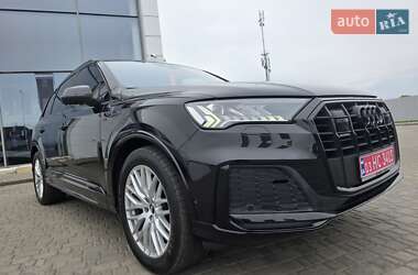 Внедорожник / Кроссовер Audi Q7 2020 в 