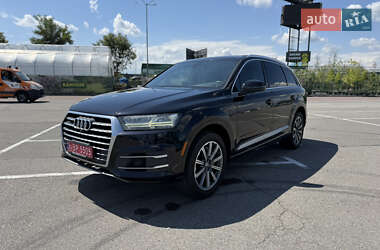 Внедорожник / Кроссовер Audi Q7 2016 в 
