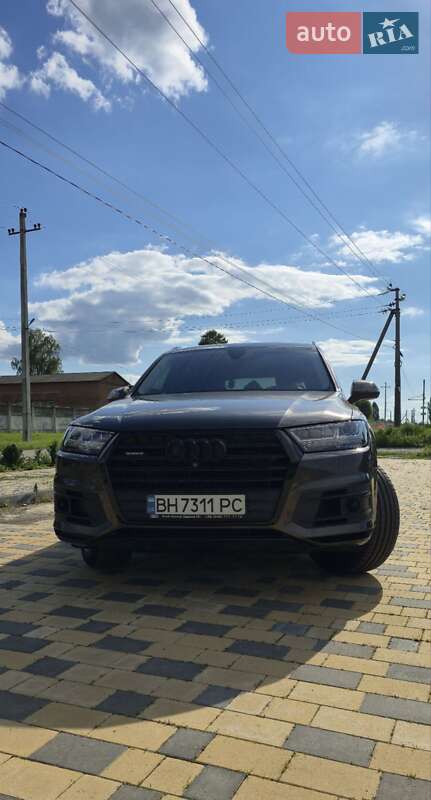 Позашляховик / Кросовер Audi Q7 2016 в Вінниці