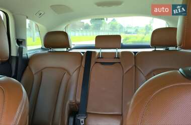 Внедорожник / Кроссовер Audi Q7 2016 в 