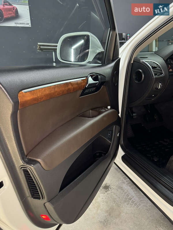 Внедорожник / Кроссовер Audi Q7 2014 в Ровно