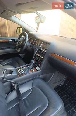 Внедорожник / Кроссовер Audi Q7 2014 в 