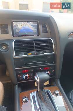 Внедорожник / Кроссовер Audi Q7 2014 в 